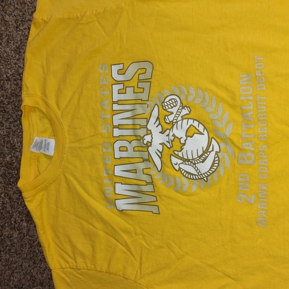 United States Marine 2nd Battalion Marine Corp Recruit Depot Yellow T-Shirt M - Picture 3 of 9